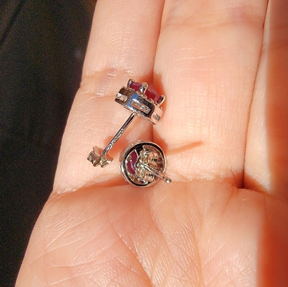 Ruby Cz Silver Studs 925 - Picture 4 of 4